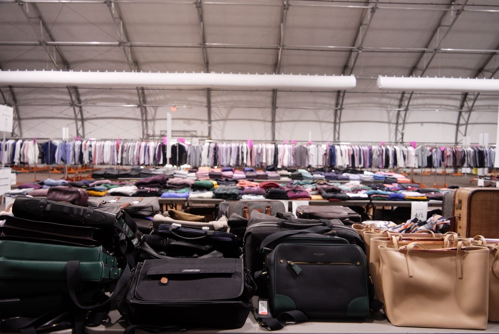 8 Factors To Consider When Choosing A Warehouse Sale Company