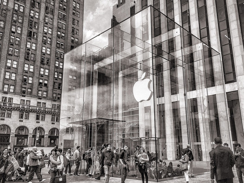 Sources: Apple to Expand Crowded Eaton Centre Store in Toronto, More  Evidence of Yonge-Bloor Flagship Emerges [Updated] - MacRumors