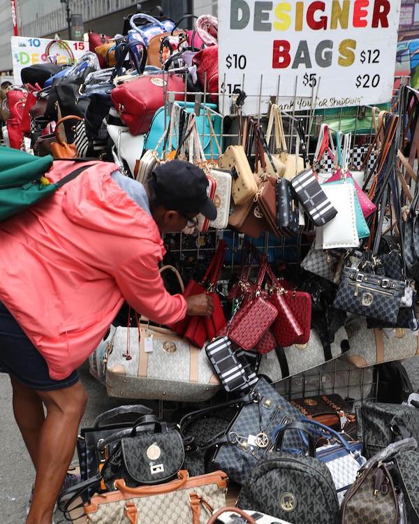 How Chinese Retailers Of Counterfeit Goods Are Able To Bend The Law