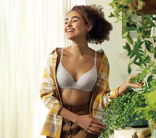 With the @skims ultimate bra, you get to keep your natural shape
