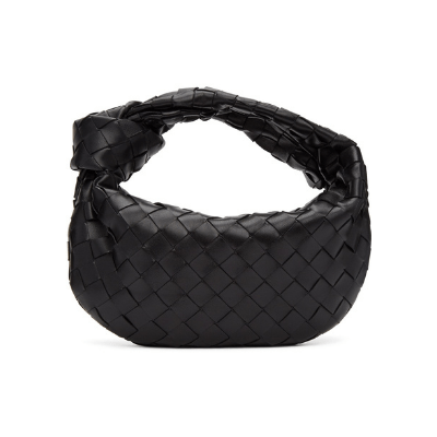 Do we think Opelle Roberta Sling could be a dupe for The Row Banana bag? 😭  : r/handbags